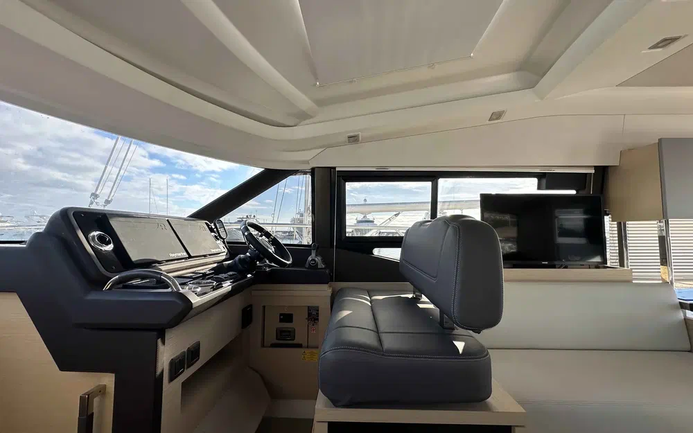 slider 19 Prestige Yachts 460 Fly