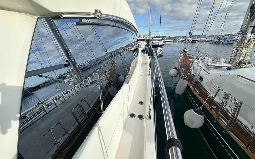 slider 7 Prestige Yachts 460 Fly