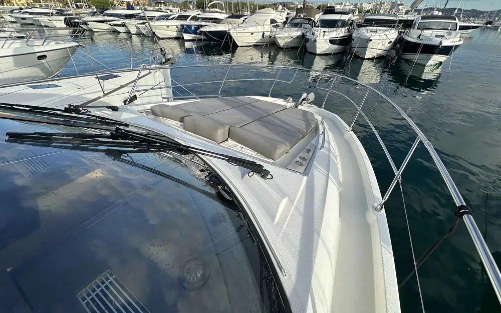 slider 8 Prestige Yachts 460 Fly
