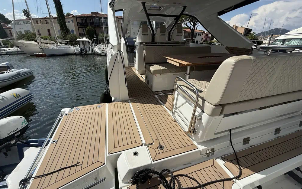 slider 12 Jeanneau DB 37