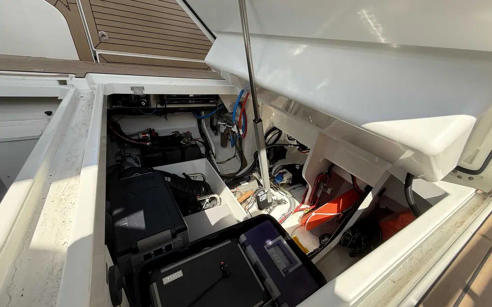 slider 13 Jeanneau DB 37