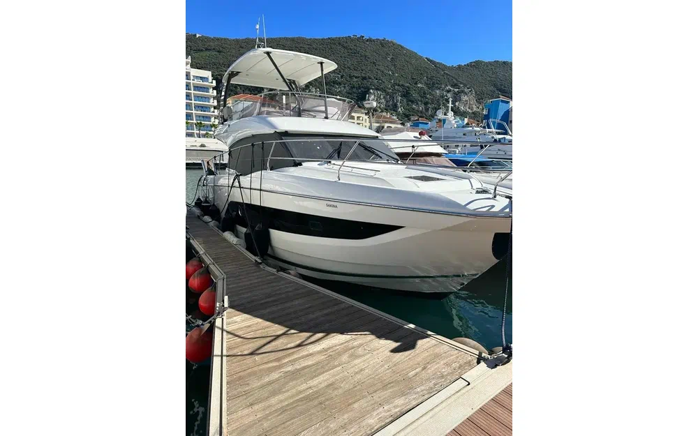 slider 5 Jeanneau Prestige 420 Fly