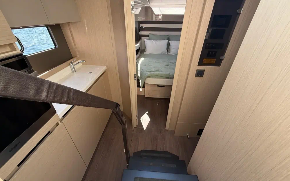 slider 13 Jeanneau DB 43