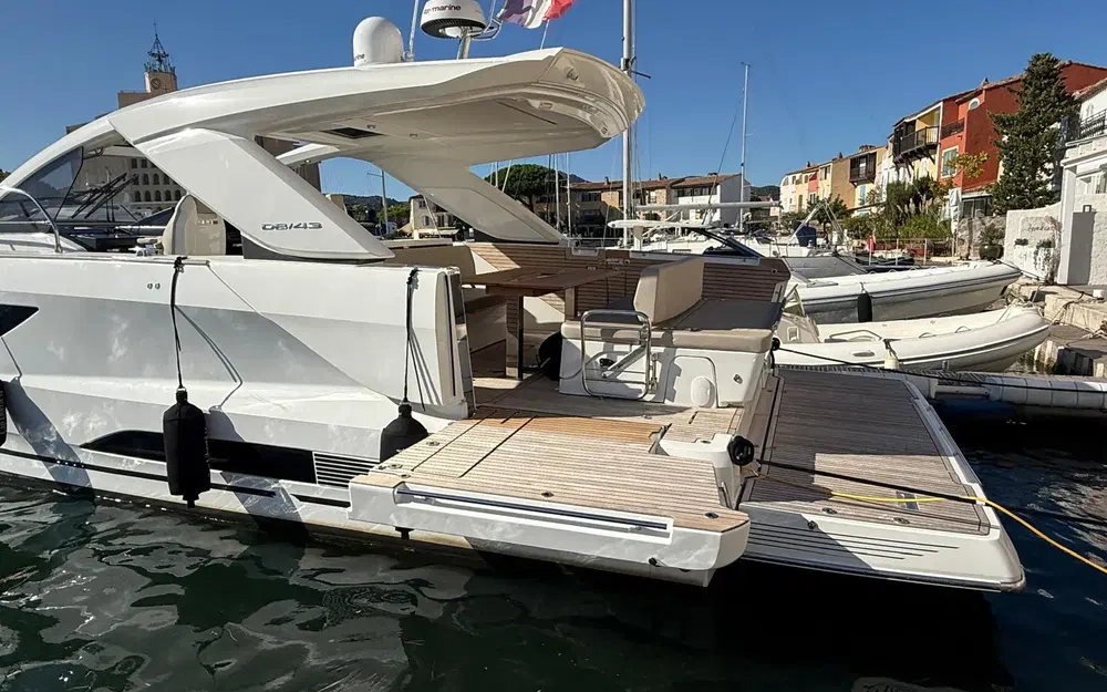 slider 16 Jeanneau DB 43