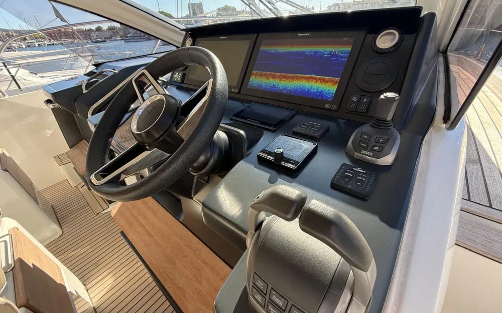 slider 17 Jeanneau DB 43