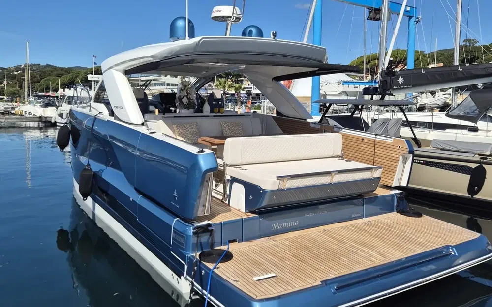 slider 0 Jeanneau DB 43