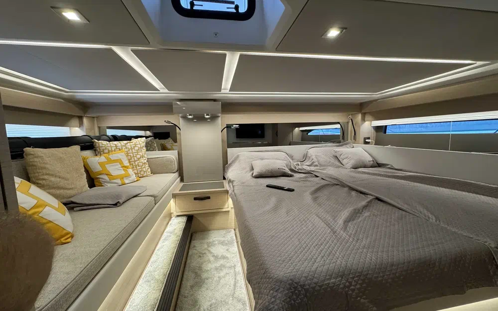 slider 13 Jeanneau DB 43