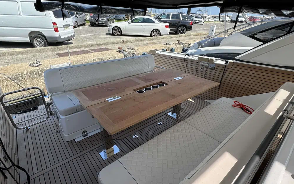 slider 4 Jeanneau DB 43