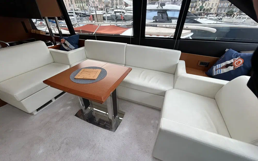 slider 2 Prestige Yachts 500 S