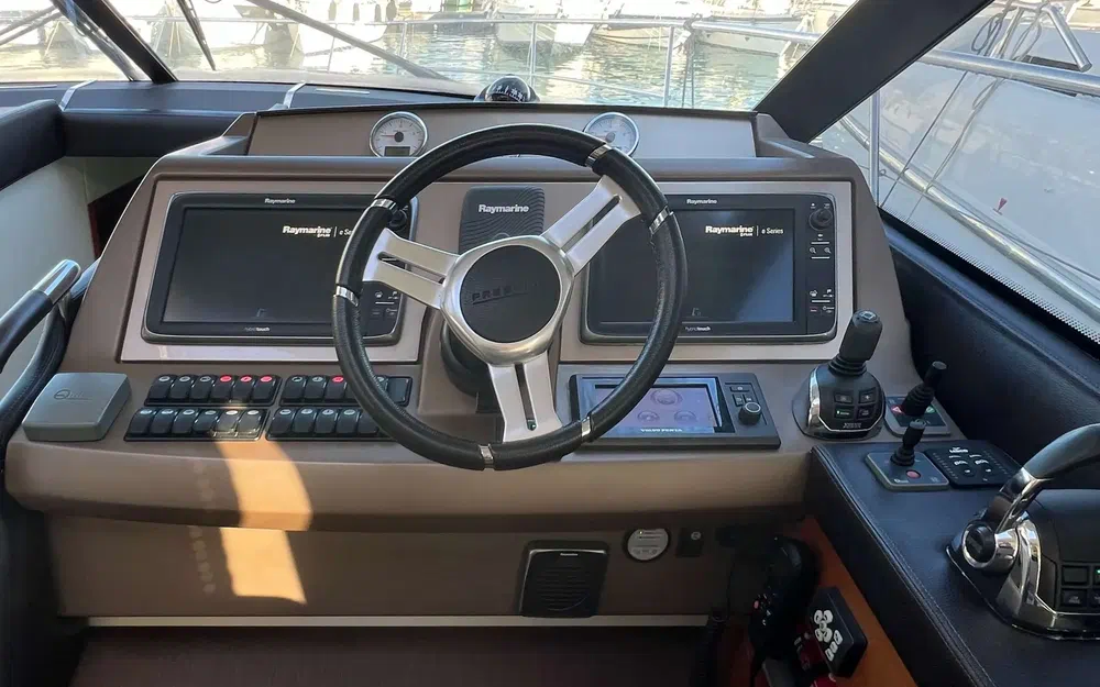 slider 4 Prestige Yachts 500 S