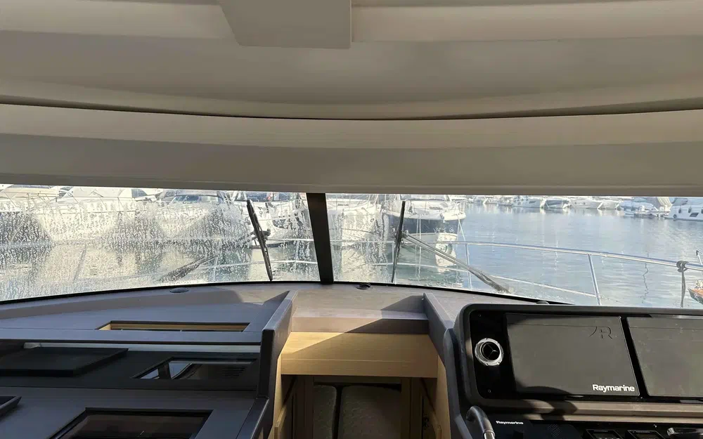 slider 17 Prestige Yachts 460 Fly