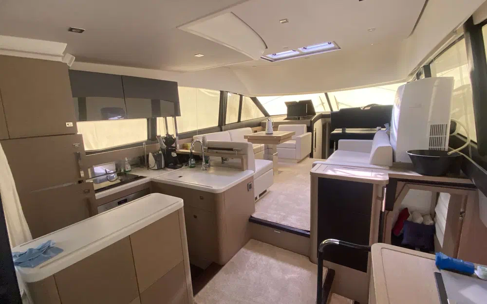 slider 4 Prestige Yachts 500 S
