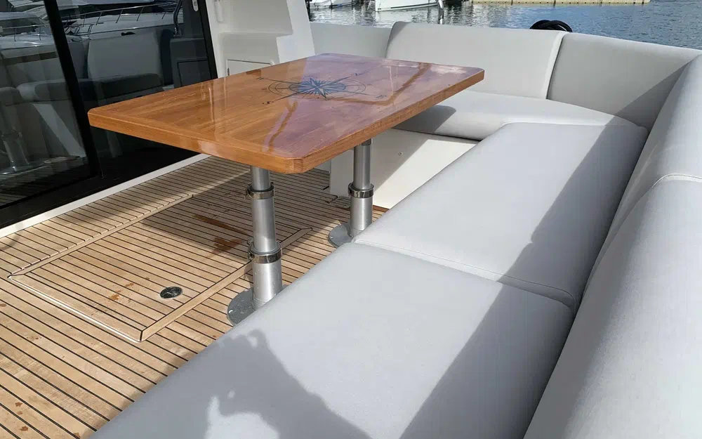 slider 9 Prestige Yachts 460 Fly