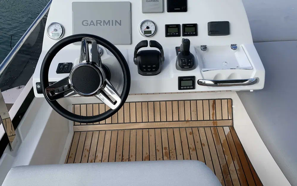 slider 12 Prestige Yachts 460 Fly