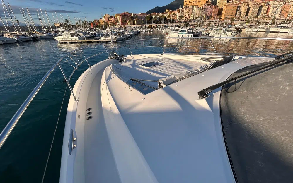 slider 9 Prestige Yachts 560 S