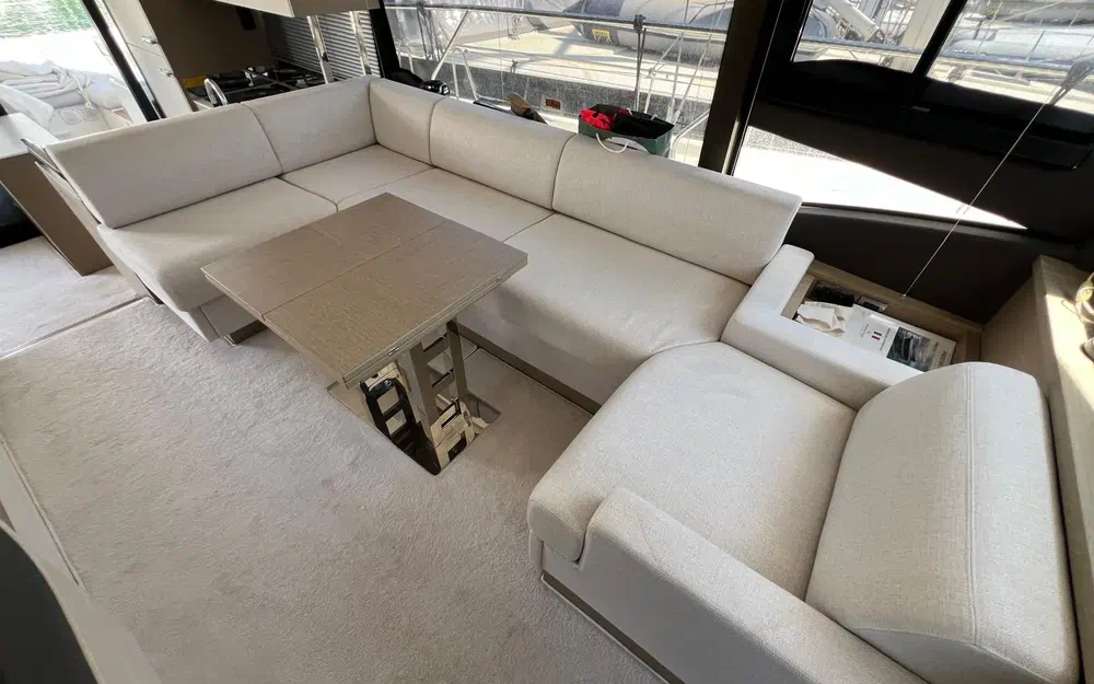 slider 13 Prestige Yachts 520 S