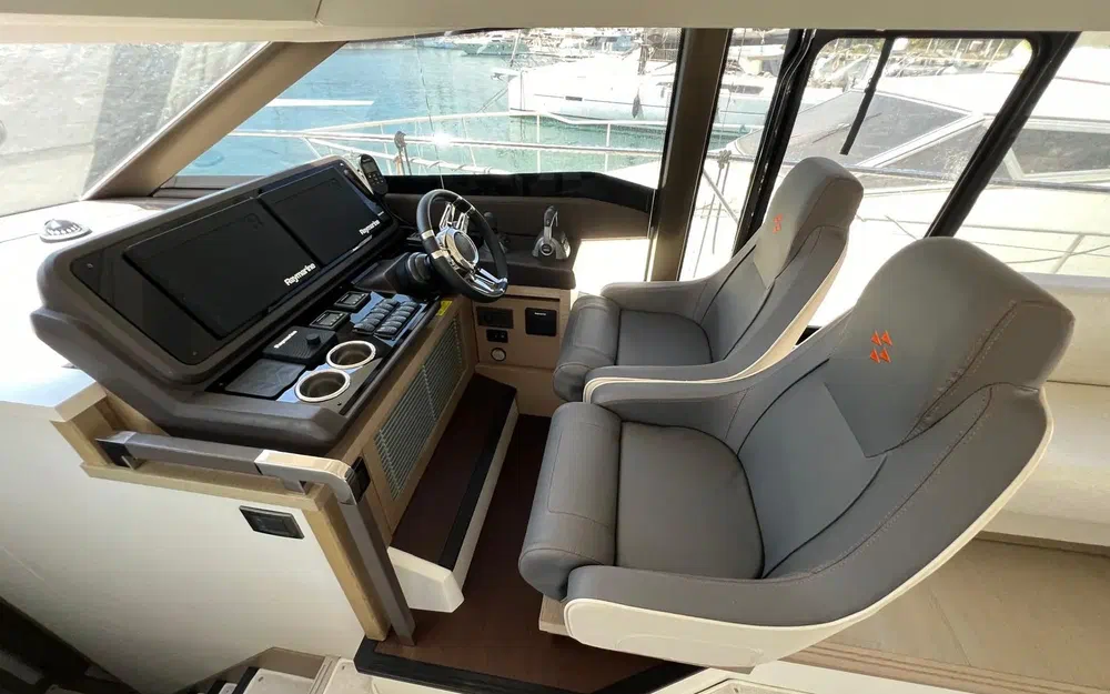slider 14 Prestige Yachts 520 S