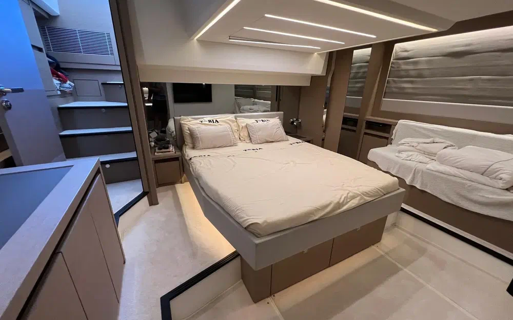 slider 16 Prestige Yachts 520 S