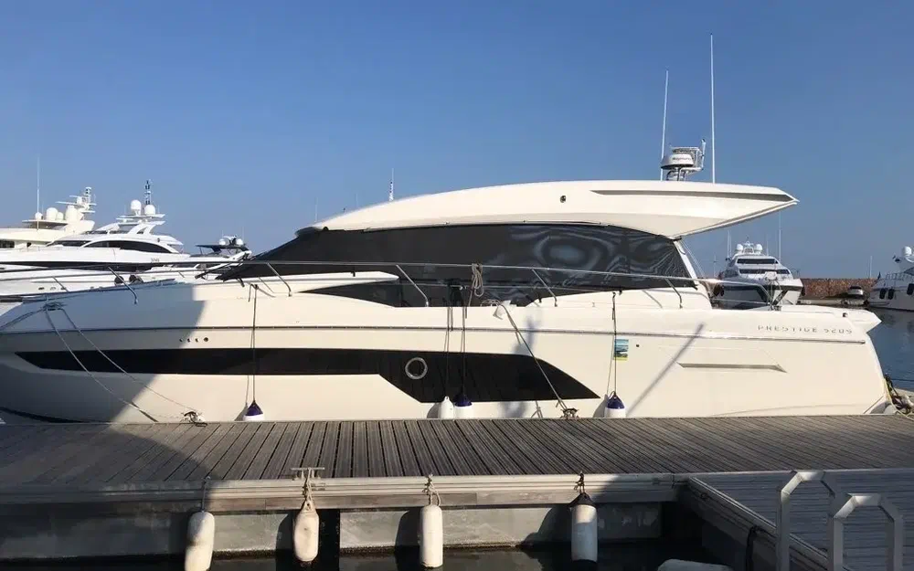 slider 5 Prestige Yachts 520 S
