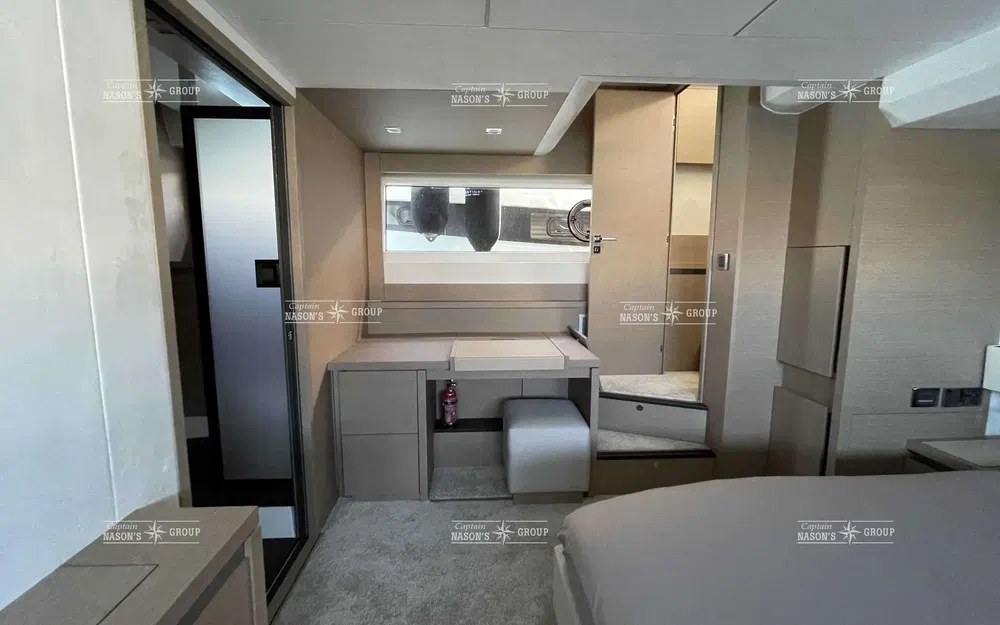 slider 3 Prestige Yachts PRESTIGE 630