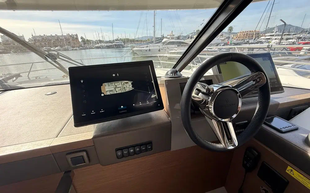 slider 4 Prestige Yachts M48