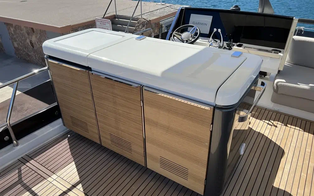 slider 11 Prestige Yachts X60