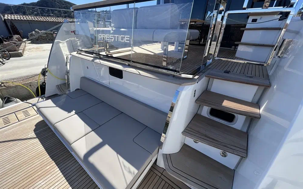 slider 2 Prestige Yachts X60
