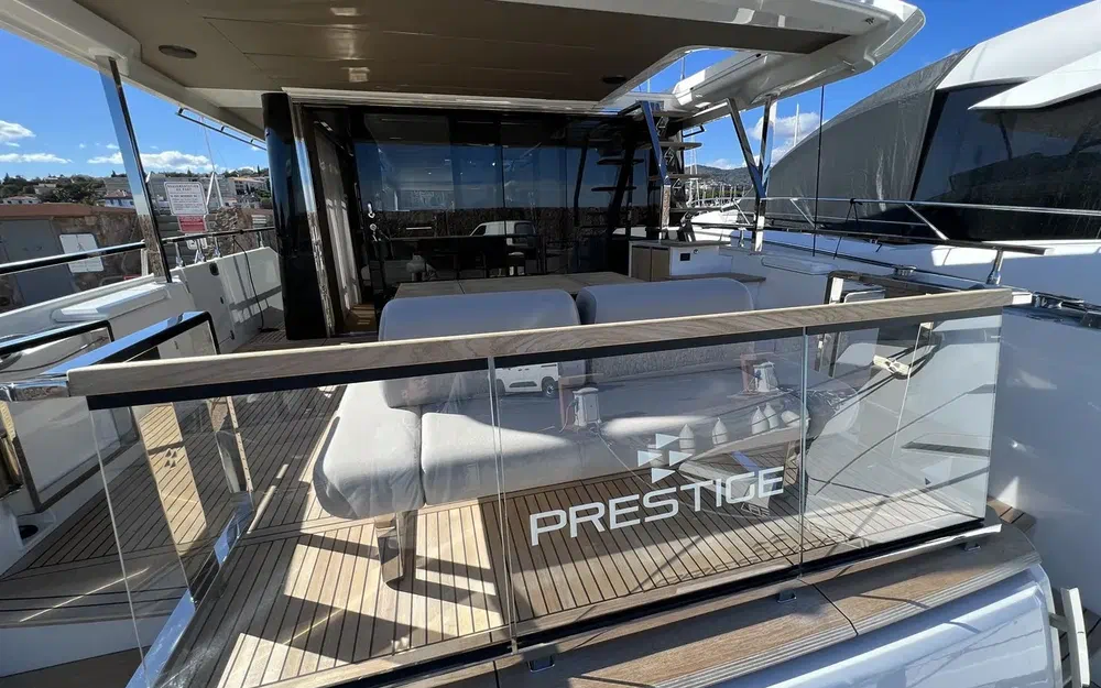 slider 6 Prestige Yachts X60