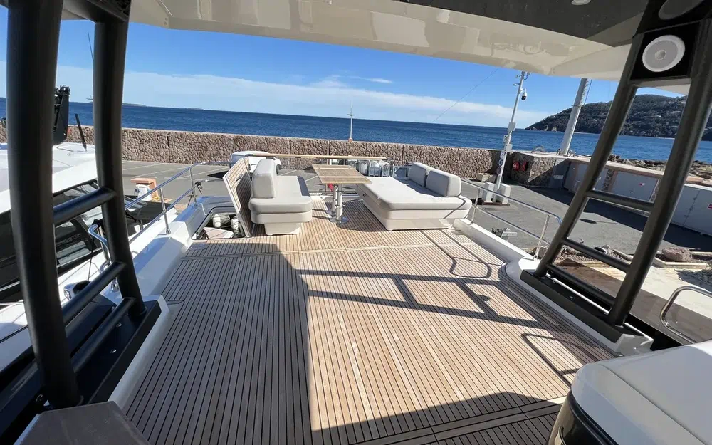slider 7 Prestige Yachts X60