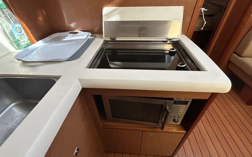 slider 17 Jeanneau Prestige 38 S