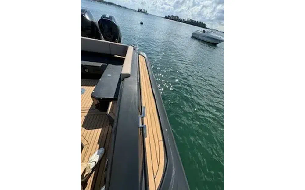 slider 7 Joker Boat Clubman 30