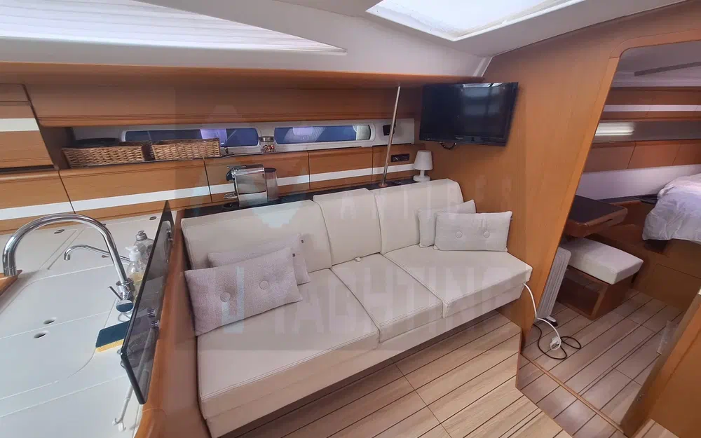 slider 11 Jeanneau 53