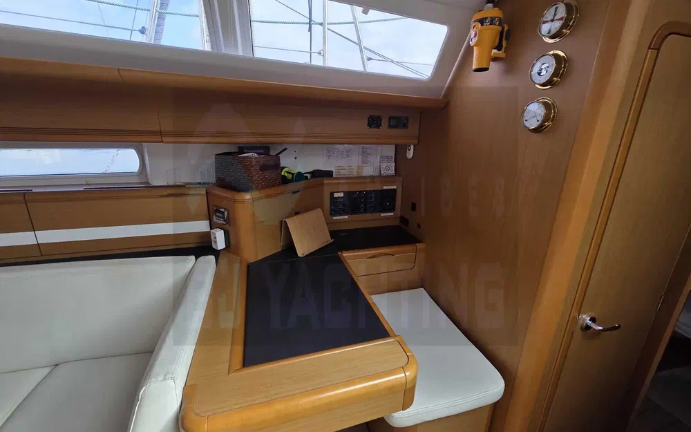 slider 13 Jeanneau 53