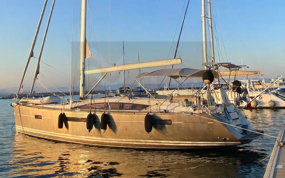 slider 1 Jeanneau 53