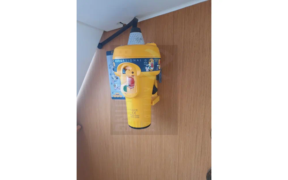 slider 28 Jeanneau 53