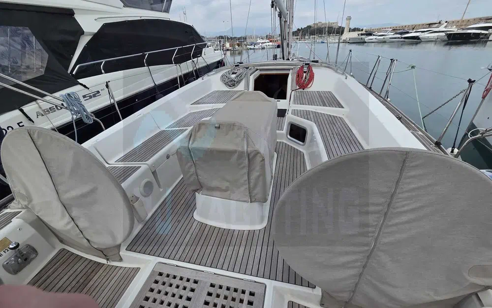 slider 6 Jeanneau 53