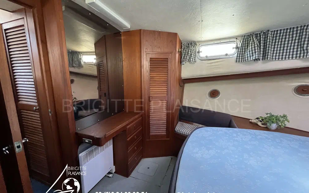 slider 9 Fairways Trawler