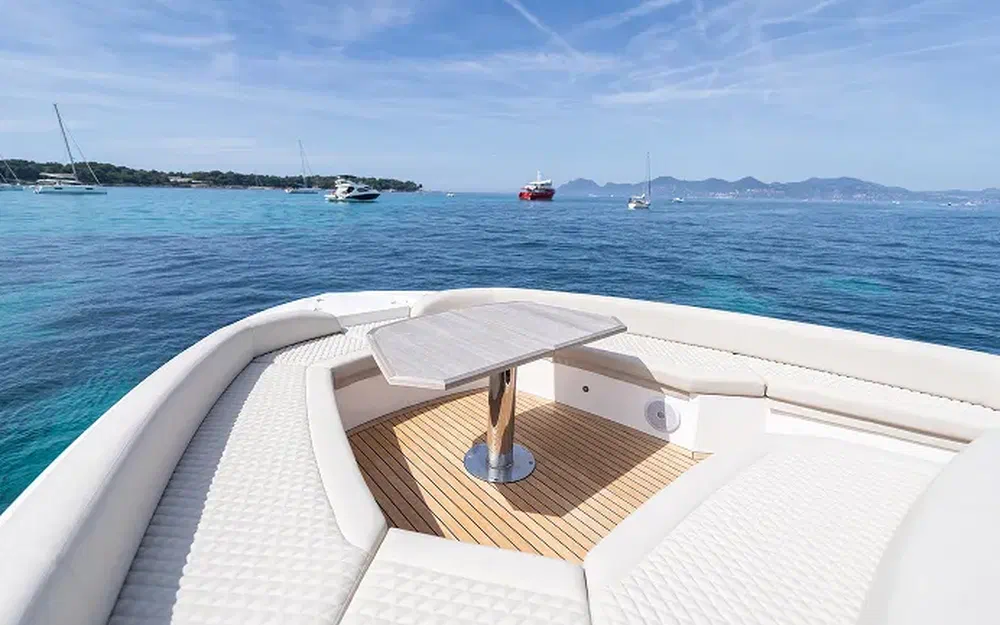 slider 9 BB Yachts 44 Panarea