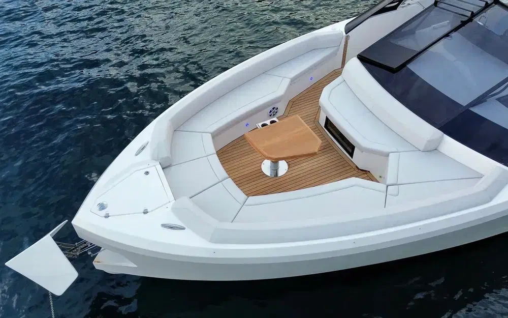 slider 4 BB Yachts 44 Panarea