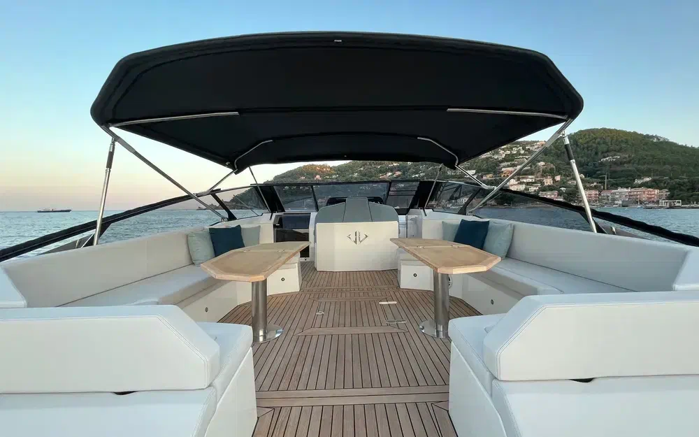 slider 6 BB Yachts 44 Panarea