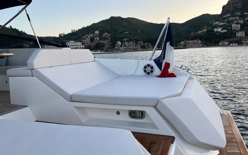 slider 7 BB Yachts 44 Panarea