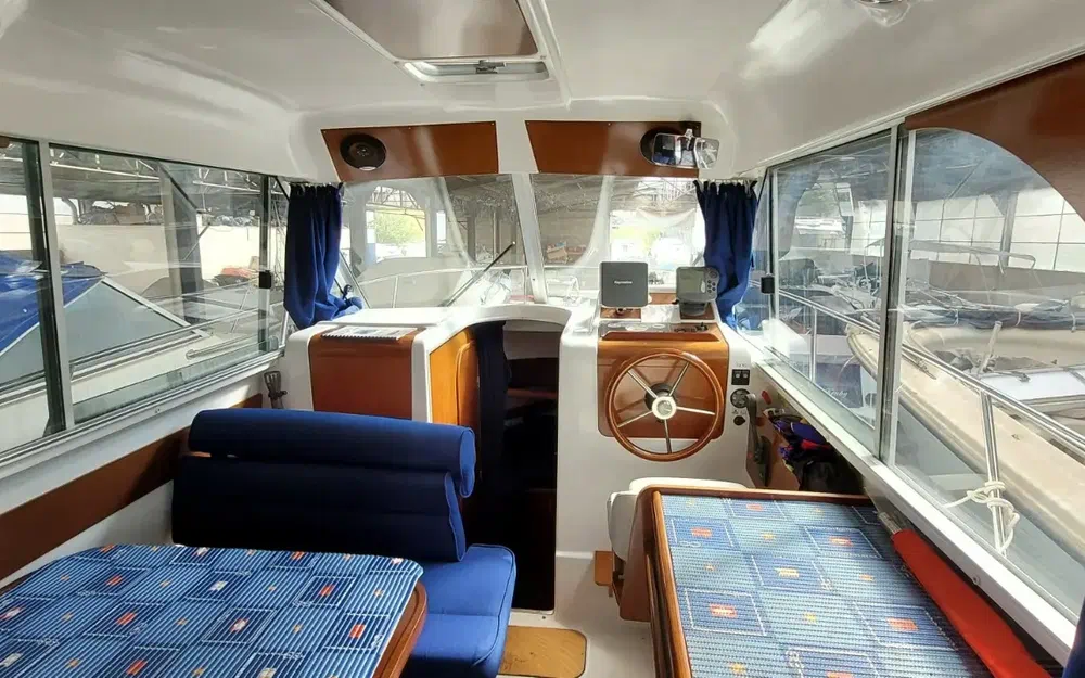 slider 18 Beneteau Antares 760 Exclusive