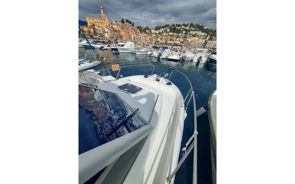 slider 2 Beneteau Antares 760 Exclusive