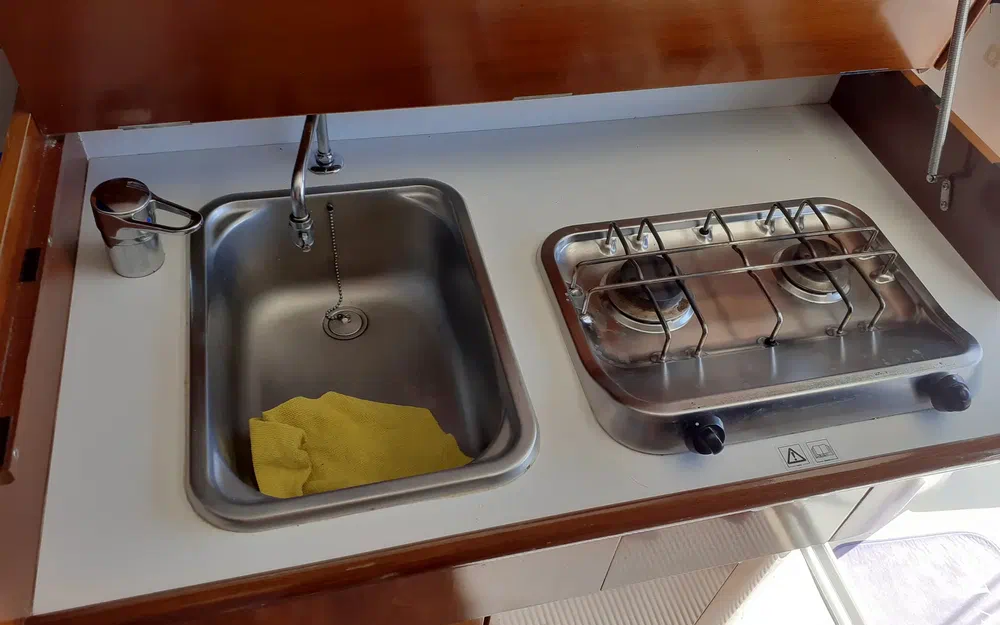 slider 8 Beneteau Antares 760 Exclusive