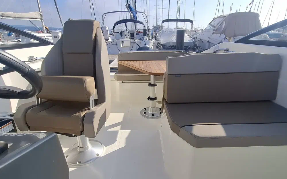 slider 11 Quicksilver Activ 805 Cruiser