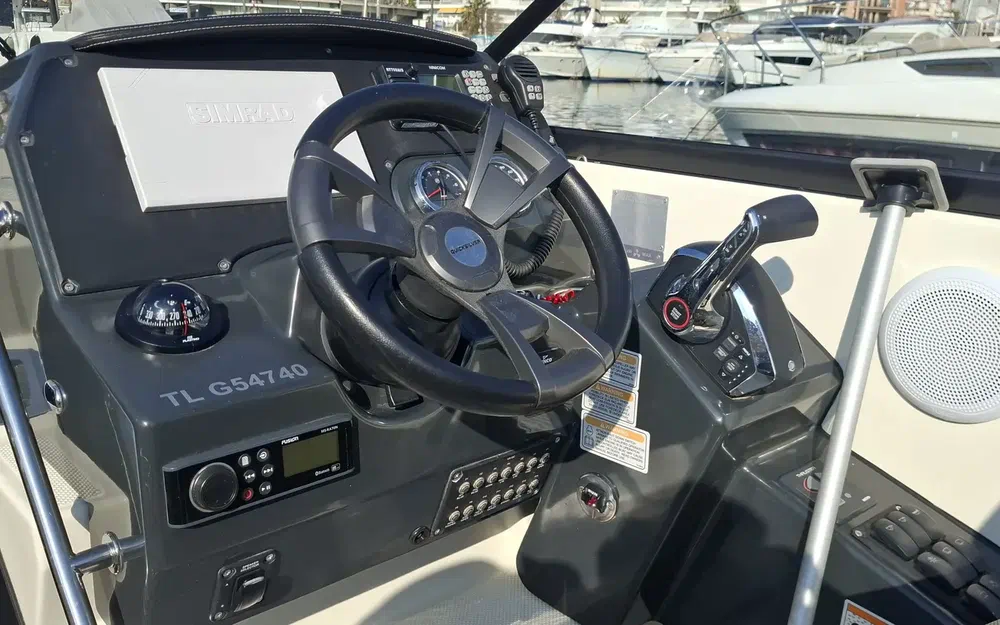 slider 19 Quicksilver Activ 805 Cruiser