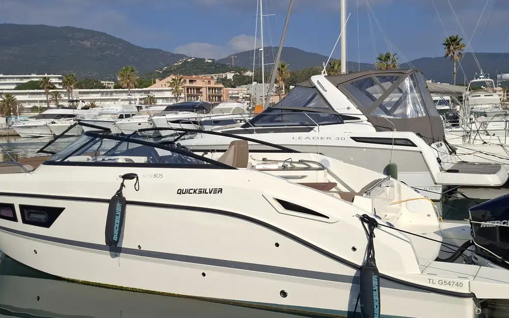 slider 20 Quicksilver Activ 805 Cruiser