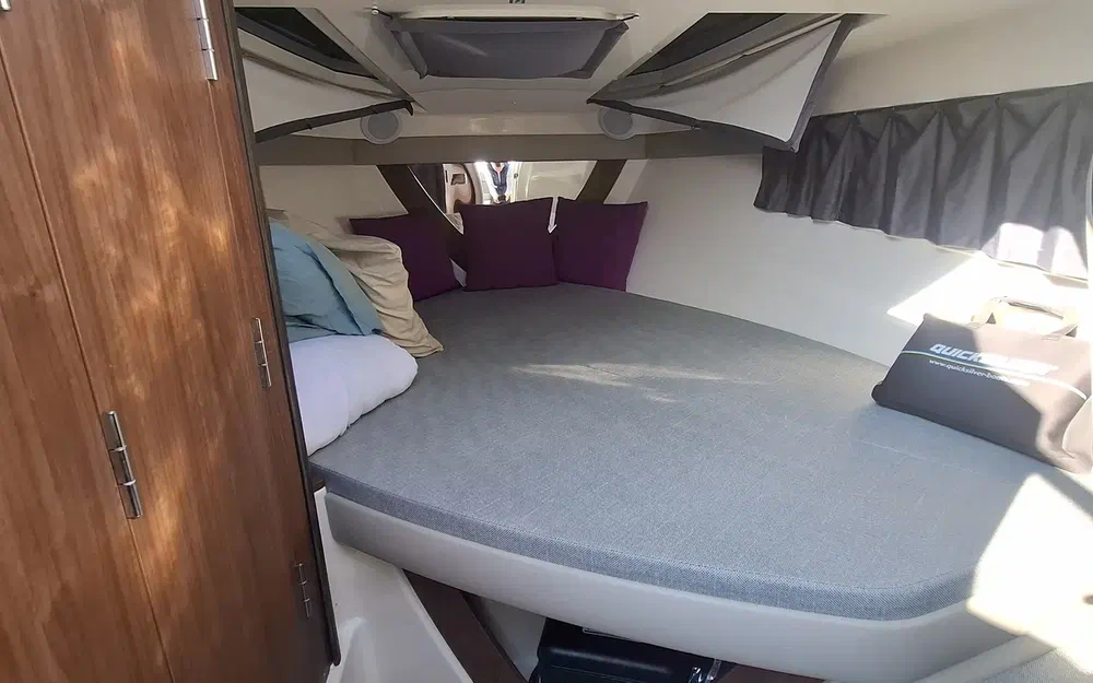 slider 5 Quicksilver Activ 805 Cruiser