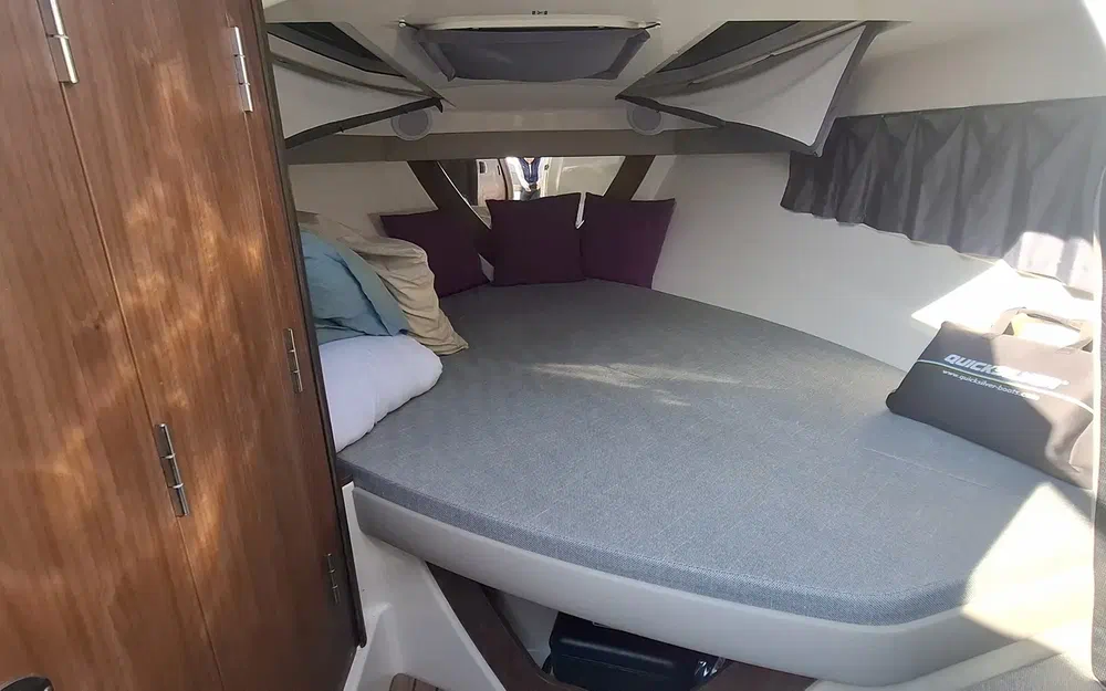 slider 6 Quicksilver Activ 805 Cruiser