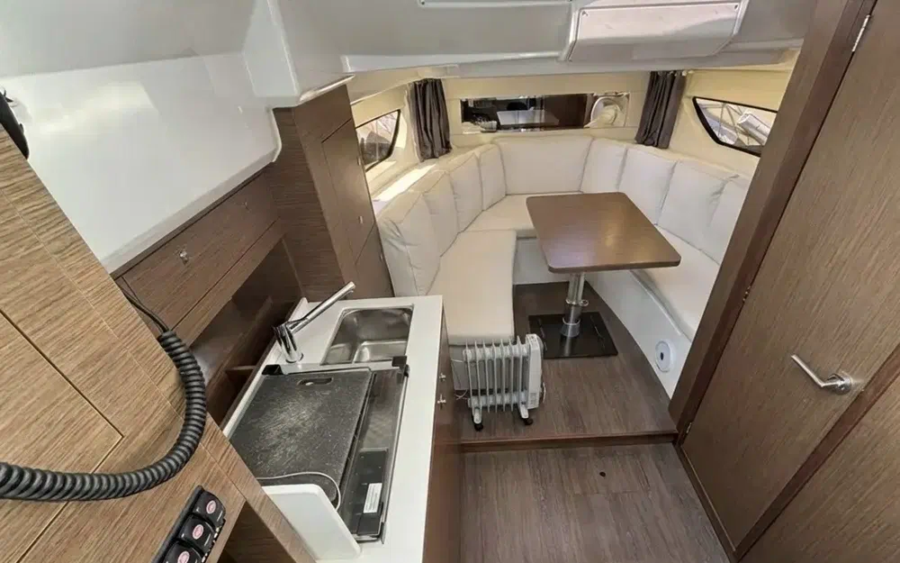 slider 25 Jeanneau Cap Camarat 10.5 WA